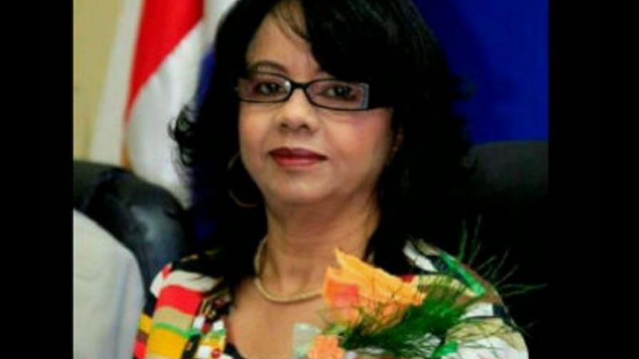 Altagracia Paulino agradece felicitaciones tras ganar premio Mujer del Año 2012