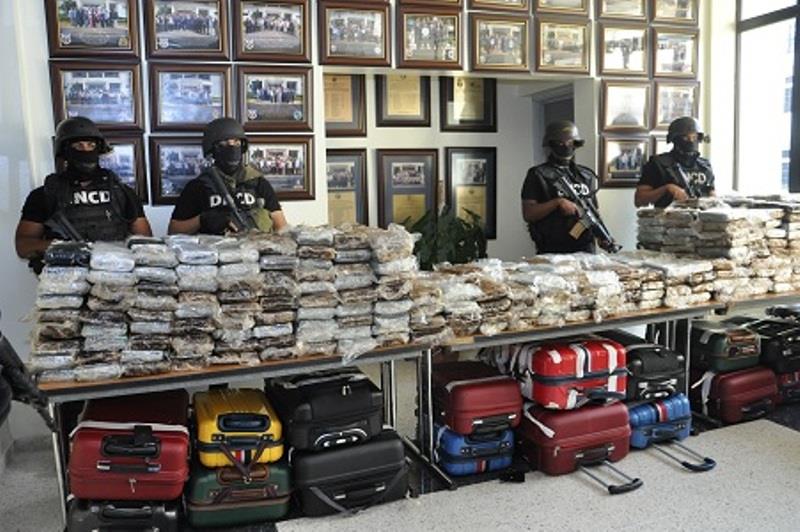 Someterán 35 personas por cargamento de cocaína, entre ellos seis oficiales superiores