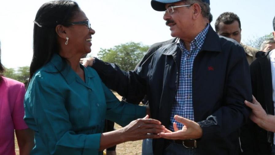 Danilo Medina promete financiamiento a productoras de chocolate en Altamira