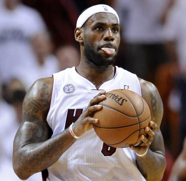 LeBron enfrenta a Vogel por trato despectivo a los Heat