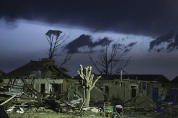 Múltiples tornados en Oklahoma dejan dos muertos y un rastro de destrucción