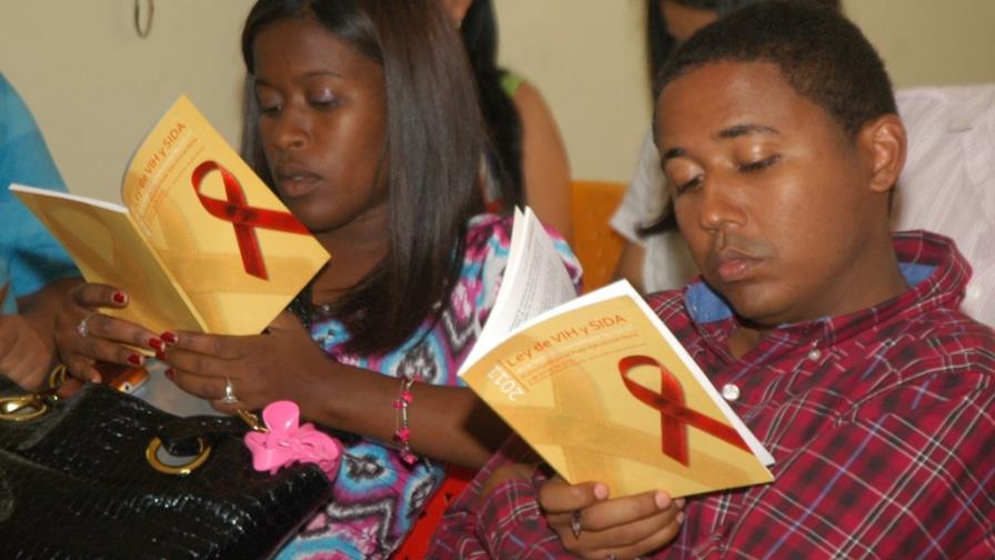 CONAVIHSIDA capacita comunicadores comunitarios del Cibao
