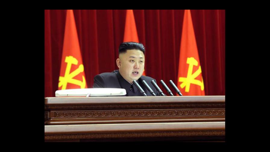 Kim Jong-un visita una unidad militar tras el lanzamiento de misiles