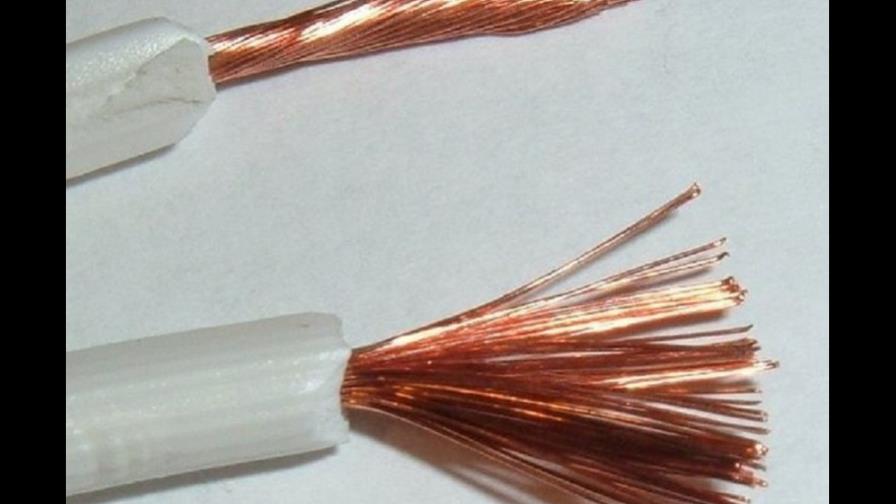 El precio del cobre cae un 3.8 % por anuncios de la Fed y debilidad china