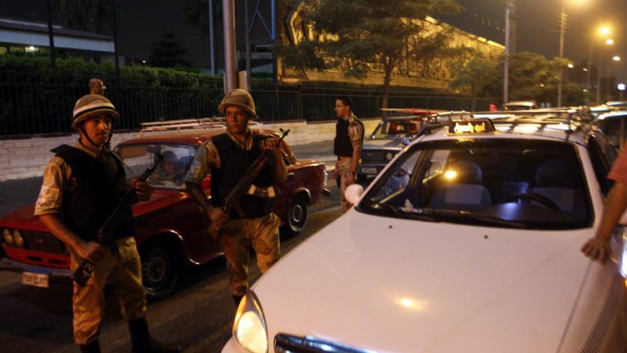 Mubarak podría ser liberado; matan a 25 policías