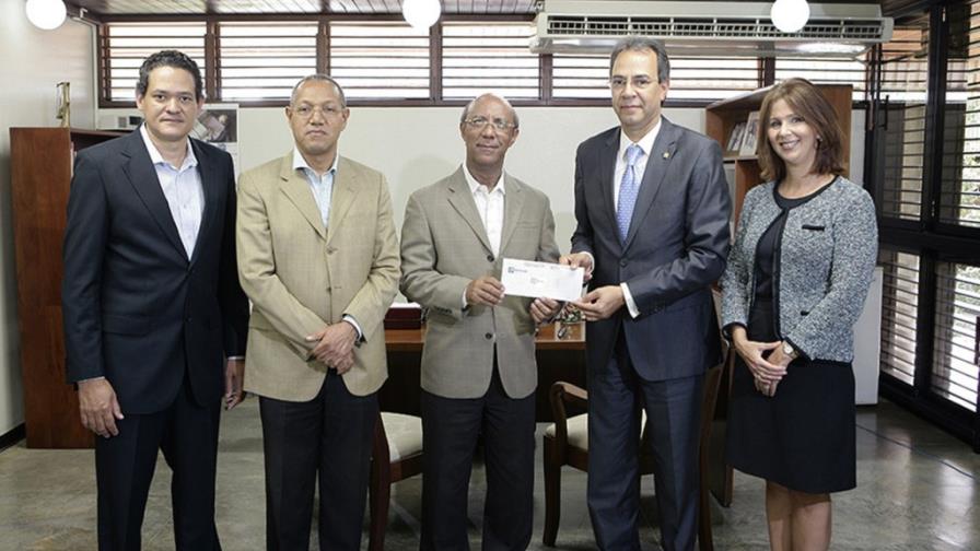 Banco Popular becará a estudiantes de Educación de la Universidad ISA