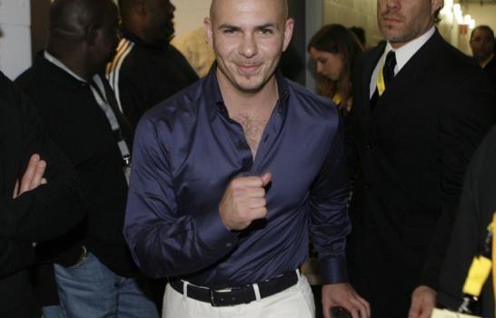 Pitbull y El Poeta Callejero se presentan esta noche en Chavón