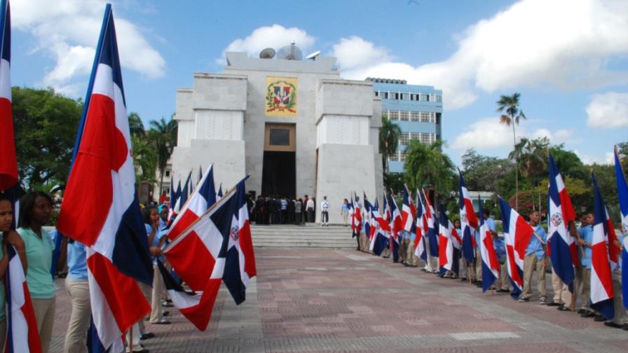 Todos somos dominicanos. Todos somos humanos Todos somos dominicanos. Todos somos humanos
