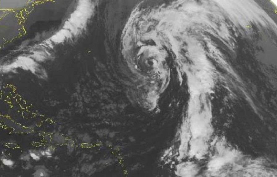 Tormenta Melissa sigue veloz avance por aguas abiertas del Atlántico norte