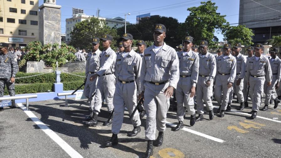 A partir de hoy lanzarán seis mil agentes más a la calle