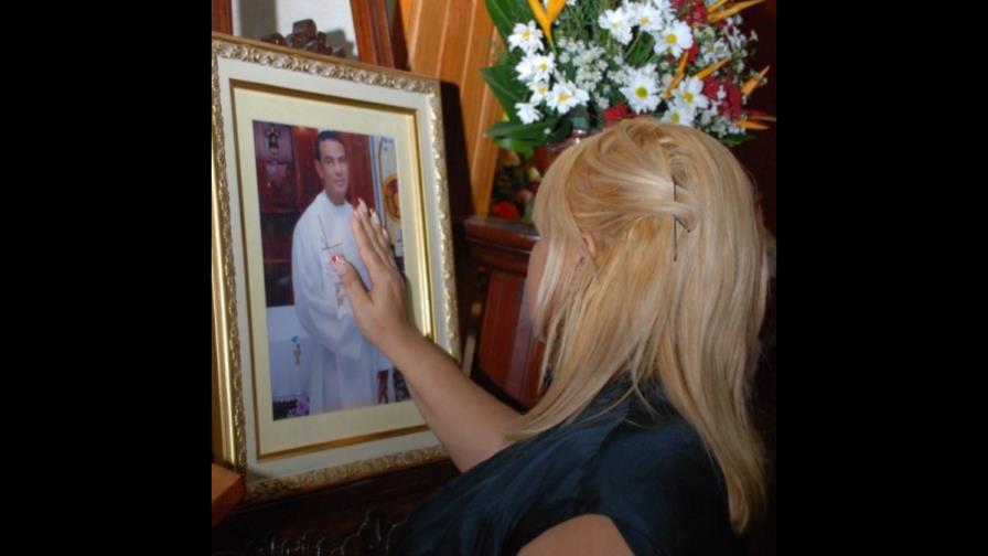 Dolor en la iglesia Santa Mónica por muerte padre Dolor en la iglesia Santa Mónica por muerte padre