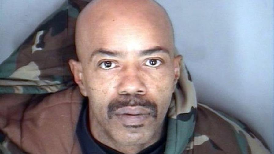 Hombre roba cuerpo de su padre de cementerio