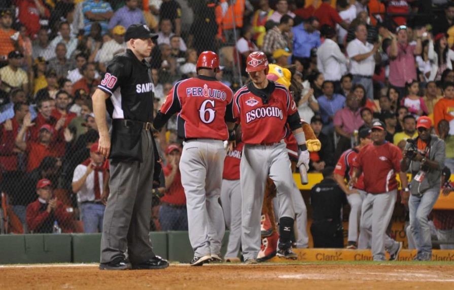 Escogido busca novena barrida en el béisbol dominicano