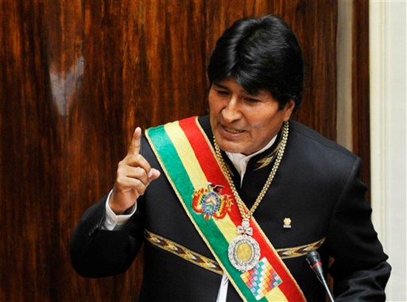 Morales dice que Chávez recibe fisioterapia