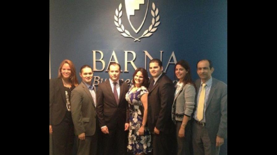 Barna gana segunda edición de competencia de análisis financiero global