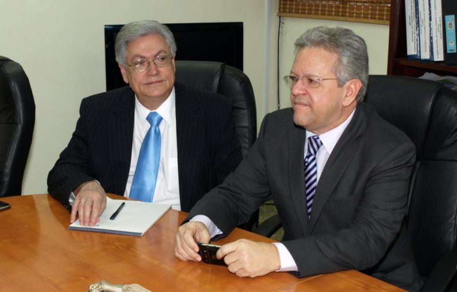 Comisión del Sector Salud dará apoyo financiero al hospital Cabral y Báez