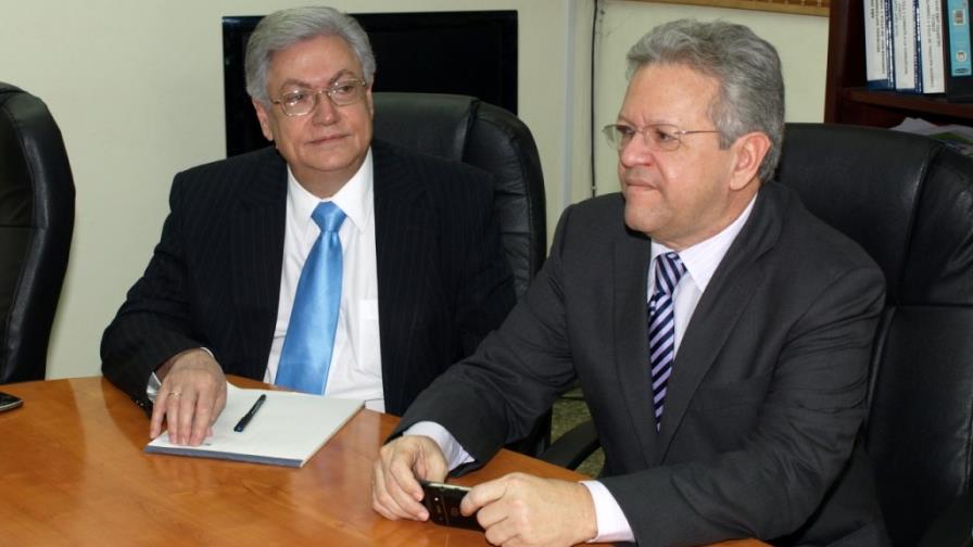Comisión del Sector Salud dará apoyo financiero al hospital Cabral y Báez Comisión del Sector Salud dará apoyo financiero al hospital Cabral y Báez