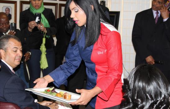Chef dominicana busca rescatar la tradición culinaria de su país