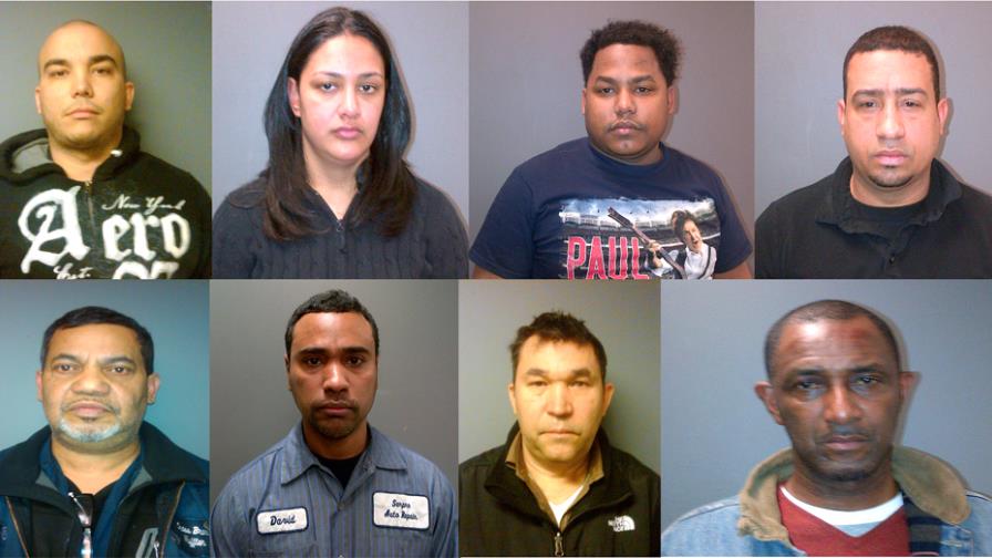 Acusan siete inspectores dominicanos de vender certificados falsos de vehículos