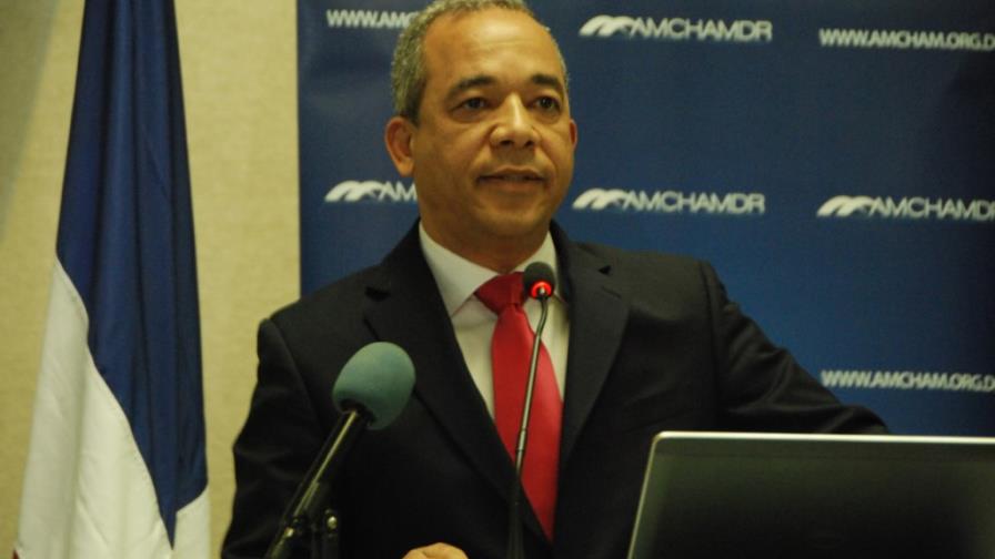 Pacto eléctrico incluye 6 plantas nuevas de 1,500 MW