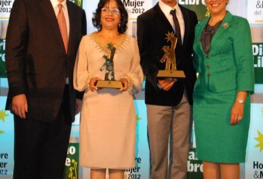 Diario Libre entrega el premio Hombre y Mujer del Año 2012 a Félix Sánchez y Altagracia Paulino