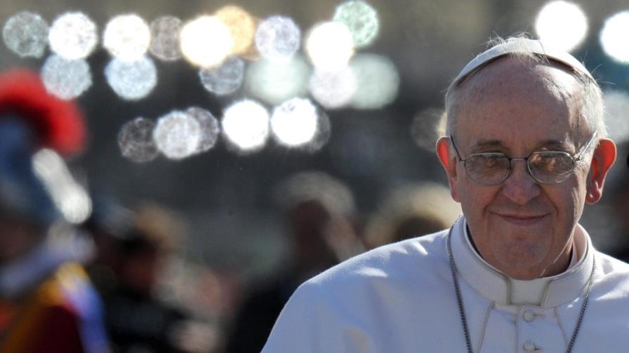 Papa denuncia la dictadura del relativismo y pide dialogar con no creyentes