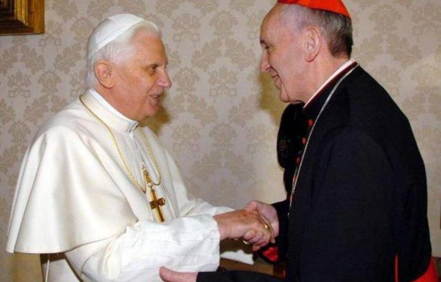 El papa Francisco se reunirá mañana por primera vez con Benedicto XVI
