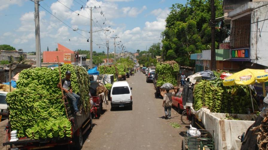 Transportistas reclaman inclusión en Merca SD
