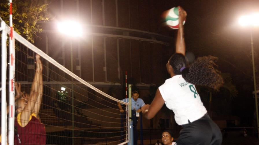 La Unphu triunfa en voleibol universitario