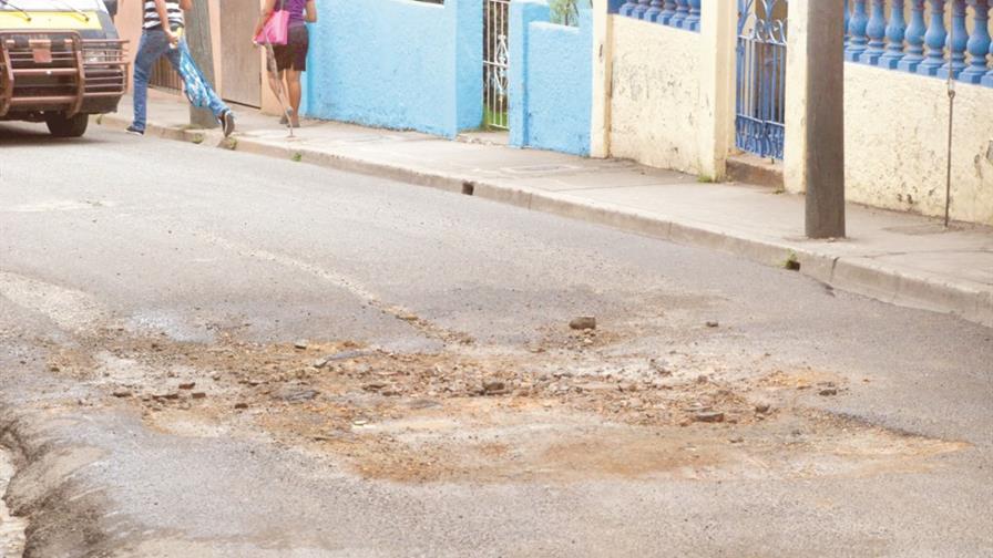 Sólo resta el asfalto en la Padre Miguel