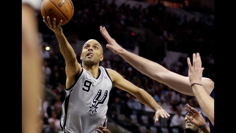 Spurs logra segunda victoria en serie Confederación Oeste