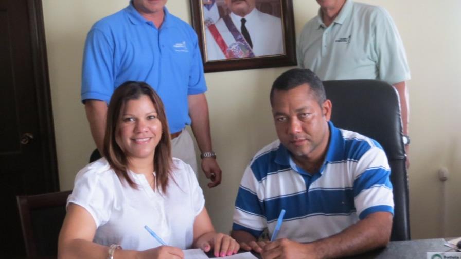 CORAABO firma acuerdo con Fundación sin fines de lucro
