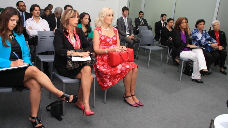 Especialistas debaten características de un sistema tributario verde Especialistas debaten características de un sistema tributario verde