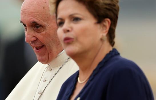 El papa llega a Río para la Jornada Mundial de la Juventud