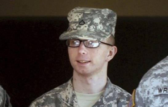 Manning se someterá a un tratamiento hormonal para convertirse en mujer