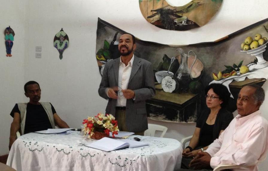 Colegio de Artistas Plásticos pide anular Bienal de Artes Visuales