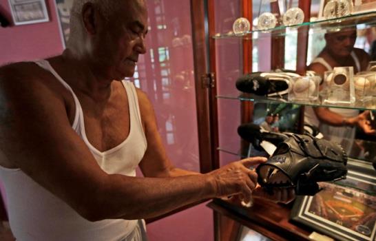 De humilde pescador llega a la cima como cerrador en el béisbol de Grandes Ligas