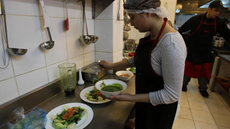 Sushi de milanesa y postre del albañil: la cocina boliviana sale al mundo Sushi de milanesa y postre del albañil: la cocina boliviana sale al mundo