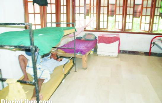 El Mesón de Dios carece hasta de comida para los adictos