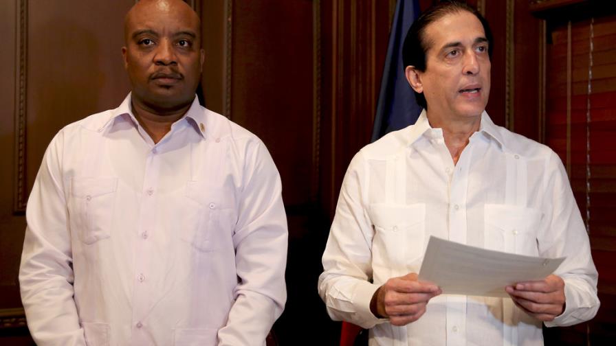 República Dominicana y Haití acuerdan priorizar el diálogo por sentencia República Dominicana y Haití acuerdan priorizar el diálogo por sentencia