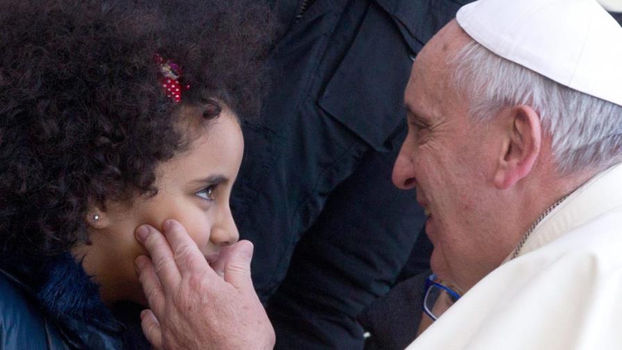 El papa pide esfuerzos para que todas las familias puedan tener una casa