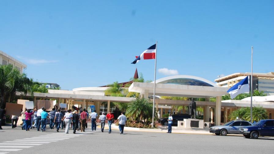 La UASD inicia la docencia en medio de caos