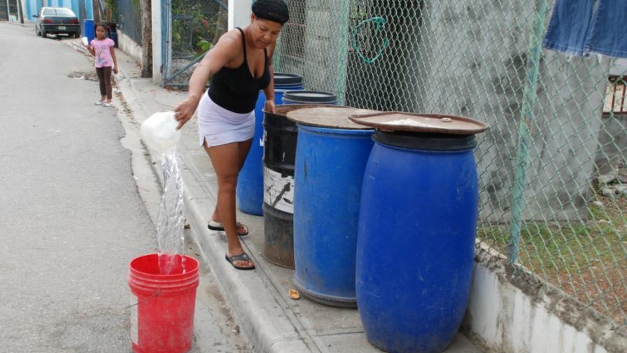 Sequía enfrenta al ADN y la Caasd por Güibia
