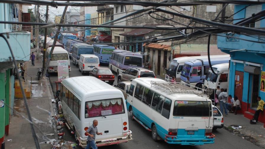Consumo de combustibles baja casi un 2% en el primer trimestre del año Consumo de combustibles baja casi un 2% en el primer trimestre del año