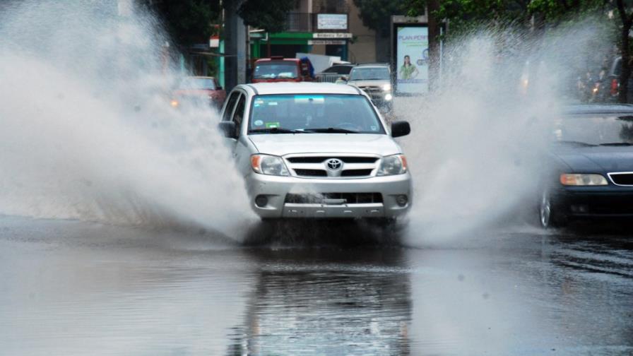 Lluvias mantienen a siete provincias bajo alerta verde