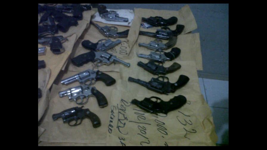 Policía ocupa 55 armas de fuego en casa de empeño de San José de Ocoa
