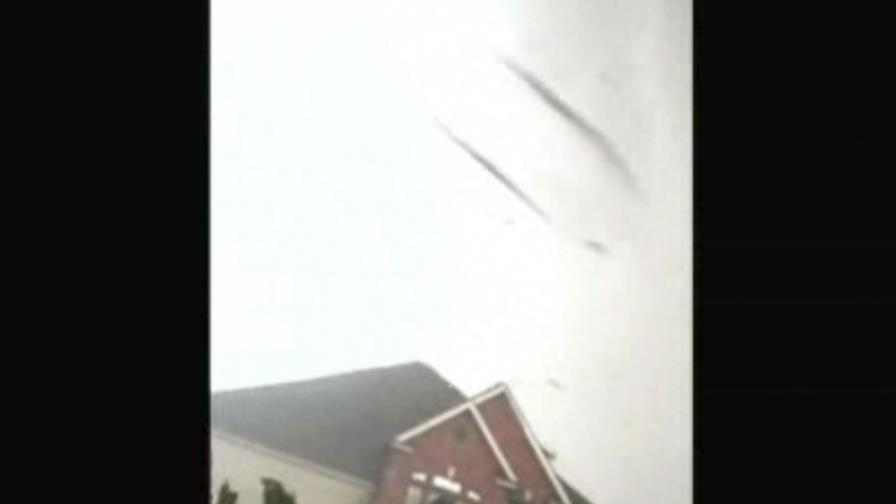 Jóvenes graban en video el tornado de Oklahoma Jóvenes graban en video el tornado de Oklahoma