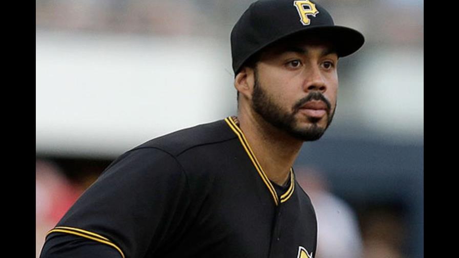 Mejora la defensa de Pedro Alvarez Mejora la defensa de Pedro Alvarez