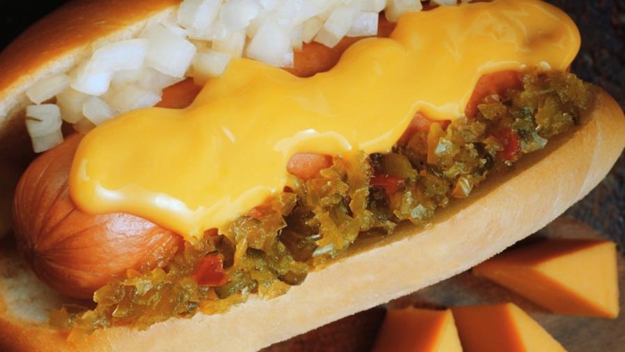 Nueva York, cuna del hot dog, celebra el día nacional del perrito caliente