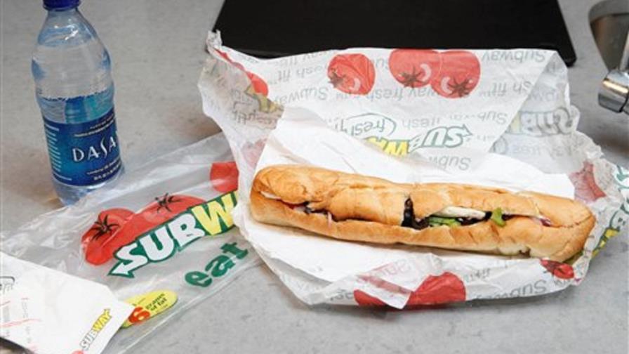 Demandan a Subway por longitud de sus emparedados